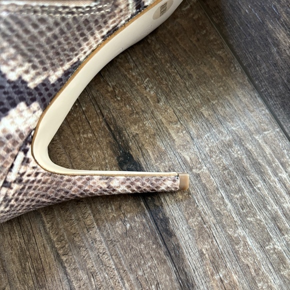 NEW Jessica Simpson Layra Snakeskin Ankle Boot Pointed Toe Women's Size 8 - Picture 14 of 16